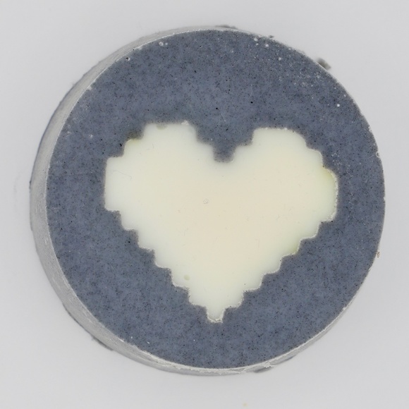 All-natural artisan Coniferous Soap - Picture 3 of 4